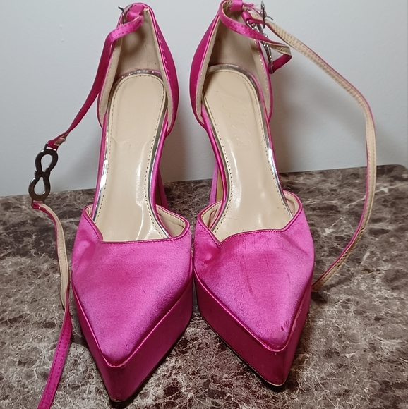 Elegant Pink Women's Shoes - Picture 4 of 4